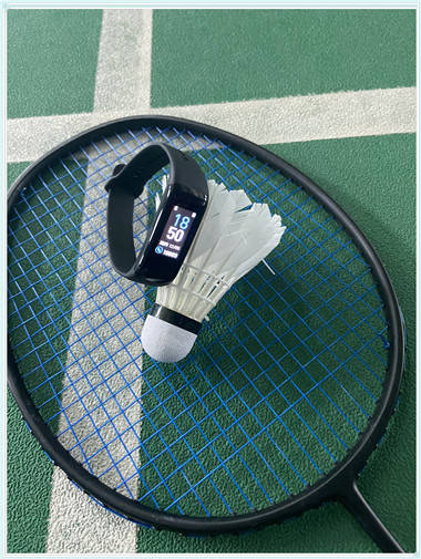 天生爱运动,支持羽毛球等球类运动模式,乐心手环5s评测