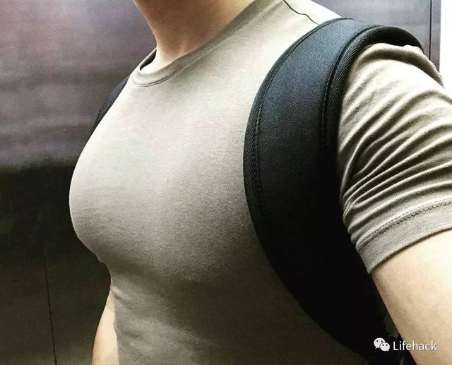 当女生看到张若昀的胸 都会产生饥不择食的冲动时 健身圈的肌肉老铁们