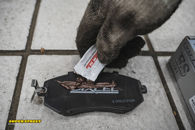 superstreet保养日记-斯巴鲁brz更换dixcel sd划线刹车盘es刹车片
