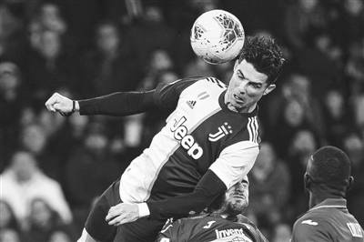 c罗高空头球助尤文图斯获胜