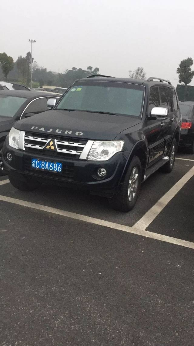 43号标的 渝c2x385 东风日产牌dfl6461vak1 起拍价 7万元