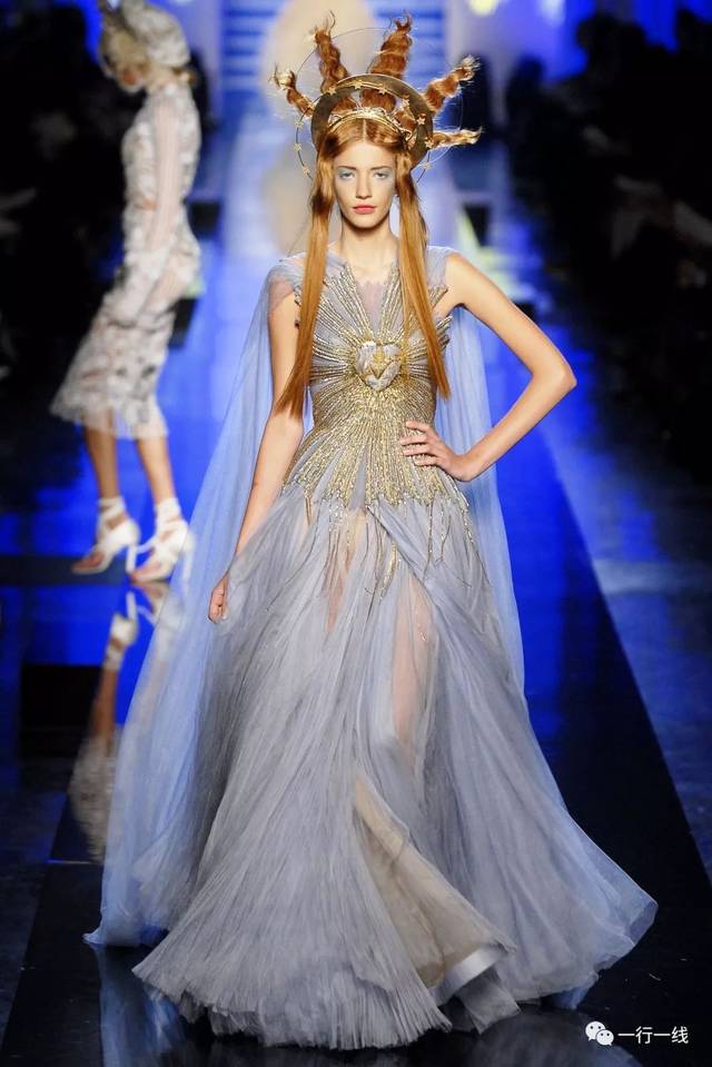 宗教风服装设计!(宗教文化与时尚服饰擦出的火花)