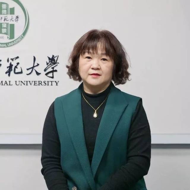 刘敏,教授,哲学博士,博士生导师,四川师范大学文学院院长,中华传统