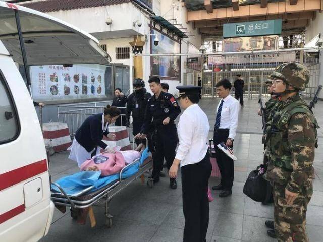 孕妇火车站惊险产子，警示我们产前该如何应对？_搜狐网