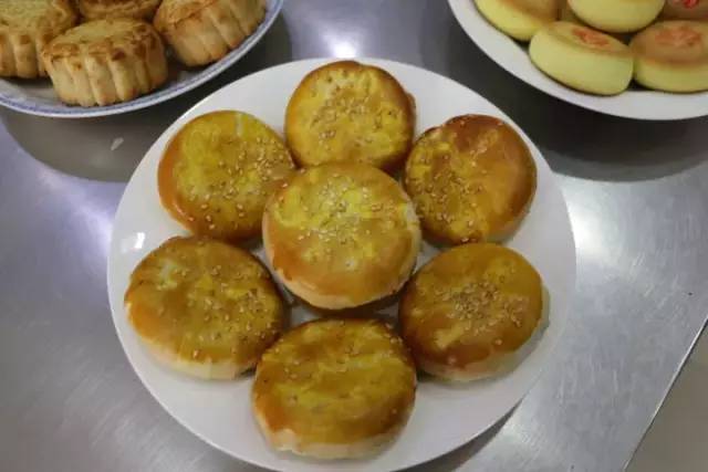 文安之行丨品非遗美食,赏非遗表演