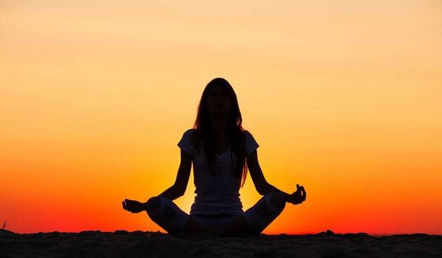 文化体验静坐清静而无为静心以修养