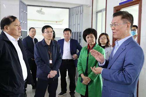 12月23日上午,市领导吴启煌,曾湘澜,林依民带领市,区(县)有关部门负责