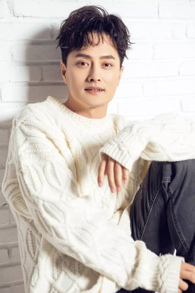 新品上市 | 云飞全新专辑《云在飞》头版限量有