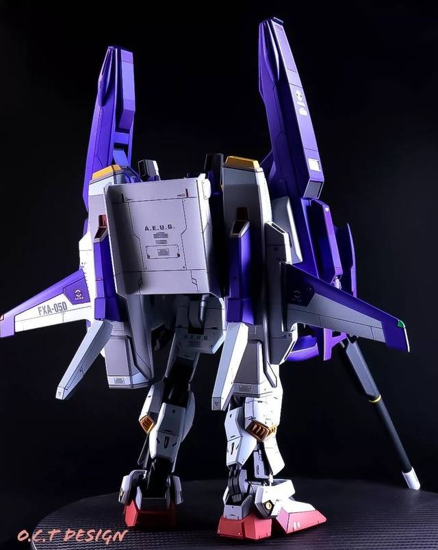 这个mg高达mk2真的不一样,涂装太靓,细节胜似pg