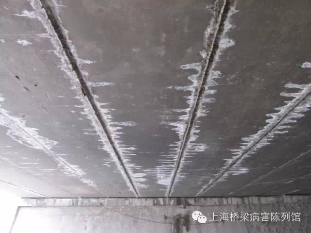 公路养护网:桥梁病害分析——空心板铰缝失效