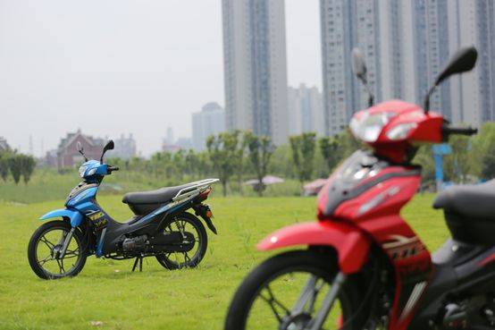 彎梁車最早出現在國內是上個世紀80年代初,由建設引進雅馬哈技術的