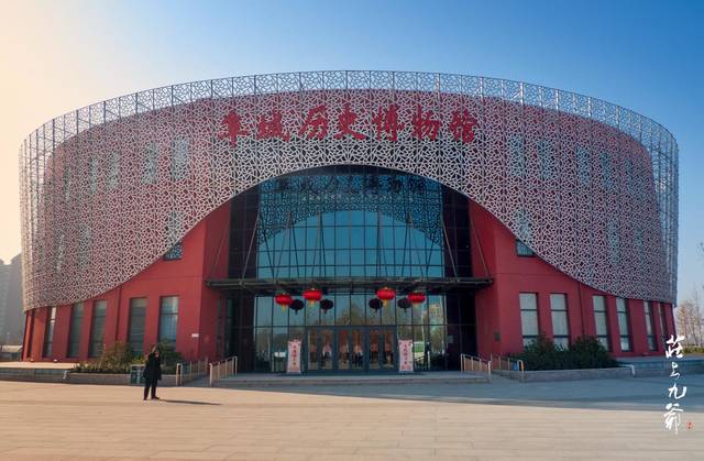 小神童奶奶膝前五岁学艺 老奶奶家传绝技网络爆红