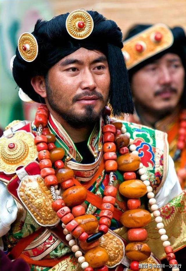 藏地人文康巴汉子的服饰原来这么多讲究
