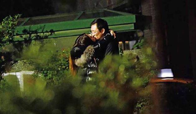 她除了3次哭到访问中断,也透露老公竟然为了陈绮贞,抛家,弃子,时不