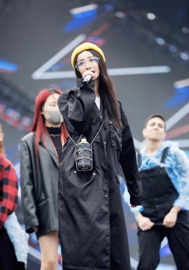 七台跨年晚会最全亮点：顶流都在湖南东方卫视，江苏卫视发话全程真唱（最新发布）