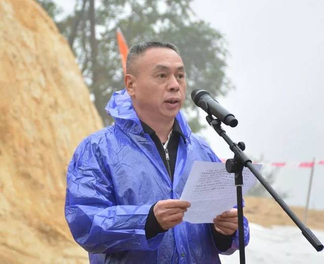 古田县委书记钟昌华,蕉城区长何必良和古田县领导卓昌旭,伍银多,俞