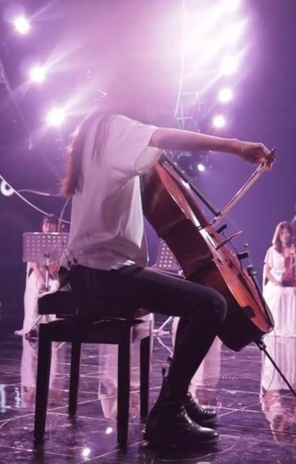 七台跨年晚会最全亮点：顶流都在湖南东方卫视，江苏卫视发话全程真唱（最新发布）