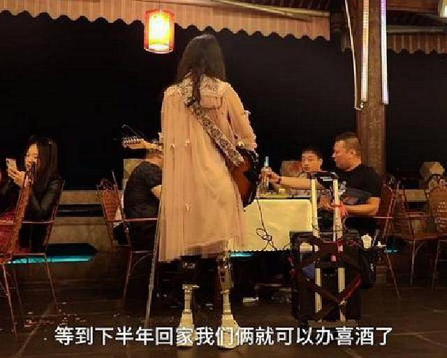 汶川地震中,她为救丈夫失去双腿,后被丈夫抛弃