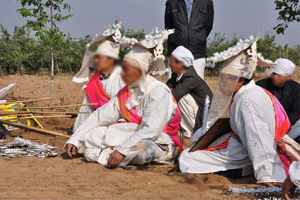 寿衣不用斜纹布,寿枕不能过高,汉中勉县传统葬俗——入殓