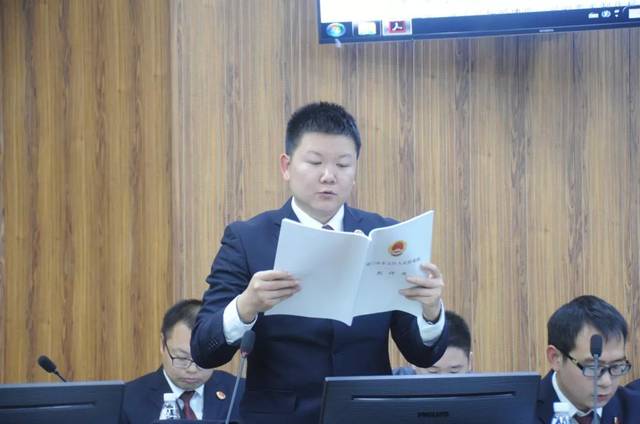 罪行累累,触目惊心!黄锡元,黄同林,黄春和等32人涉黑案开庭审理