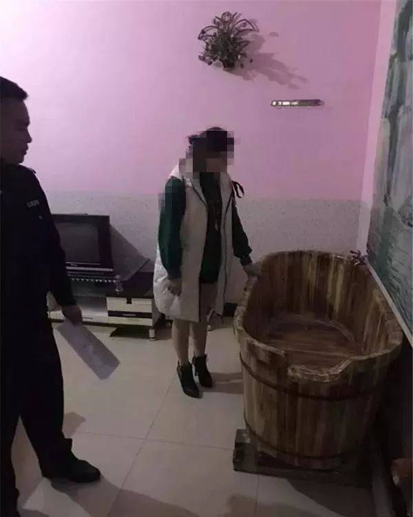 现场不堪入目,桂林多名中年大妈卖淫被抓现行!