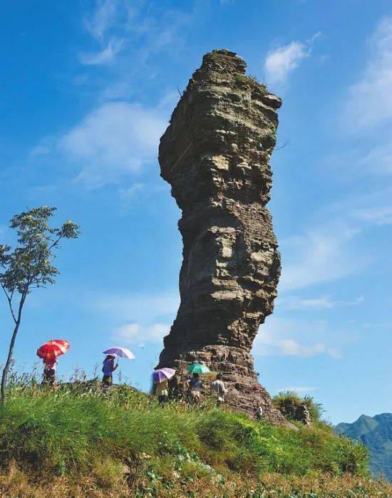 烟草 旅游出行也会更加方便 云南镇雄县的居民来泸州也方便 不用