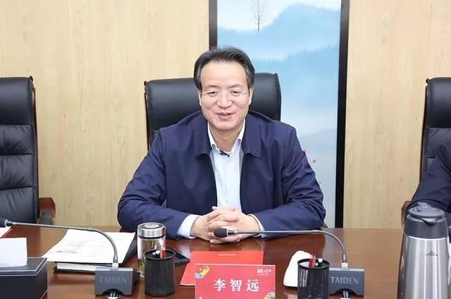 李智远与深商控股集团公司总裁黄继宏座谈