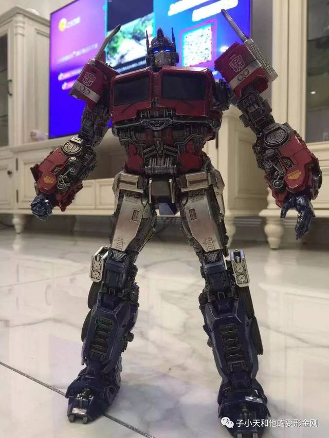 评玩具子小天硕函测评变形金刚3a擎天柱除了不能变形几乎没有缺点