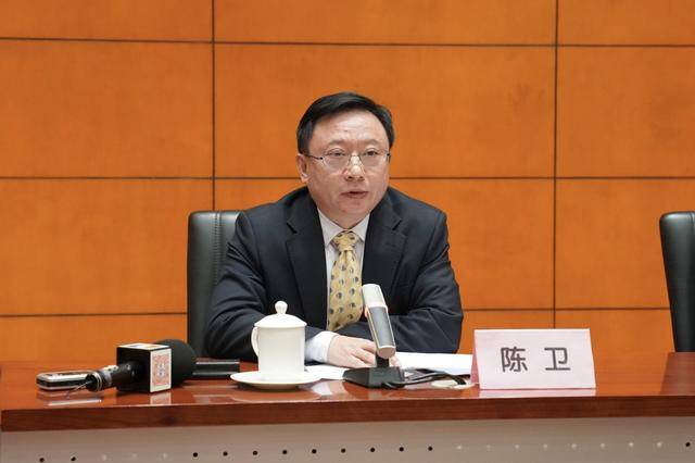 2020重庆两会举行专题记者会,会上,重庆市生态环境局副局长陈卫围绕