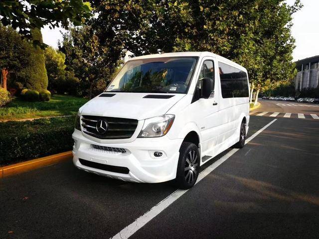 奔驰斯宾特324四驱柴油3.0t 实拍解析