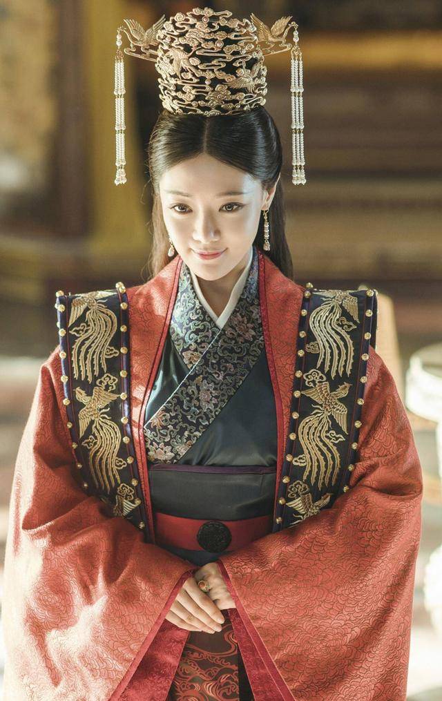 接近现代审美的明朝妆容,分分钟比现在潮几条街