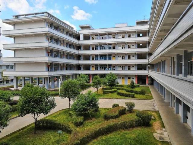 永州陶铸中学初中部2020年春季招收插班生公告