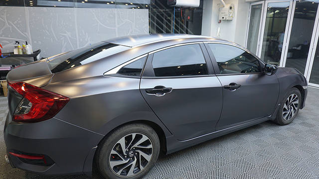 玩转潮酷新年 思域电光深空灰改色膜