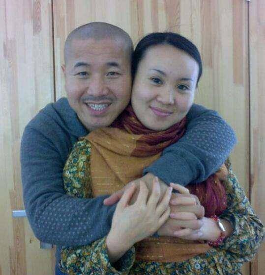 王小利前妻温美玲,离婚后开了个二人转培训学校,成为了小富婆