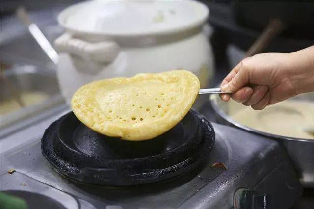 我在陕北吃了一周杂粮,每顿不重样:摊黄儿,沙米粥,荞麦壳壳,油馍馍