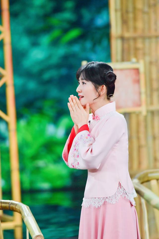 谢娜首登央视春晚 四川方言小品赞誉有佳_手机搜狐网