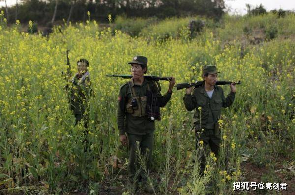 緬甸德昂軍證實稱,緬甸軍方和德昂軍在撣邦北部南散,孟厄,南渡等3個鎮