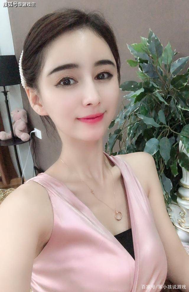 古阿扎视频之后又有新爆料?主播月月王定制换装视频流出