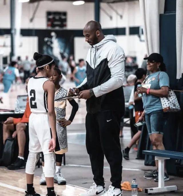 星二代进nba谁希望最大?布朗尼全美第2,科比:他继承詹姆斯能力
