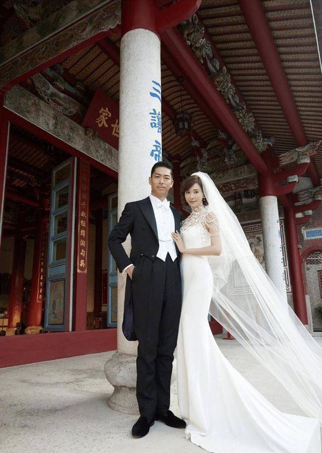 其实对于林志玲结婚这件事,大多数的网友都抱着一种惋惜的态度,毕竟