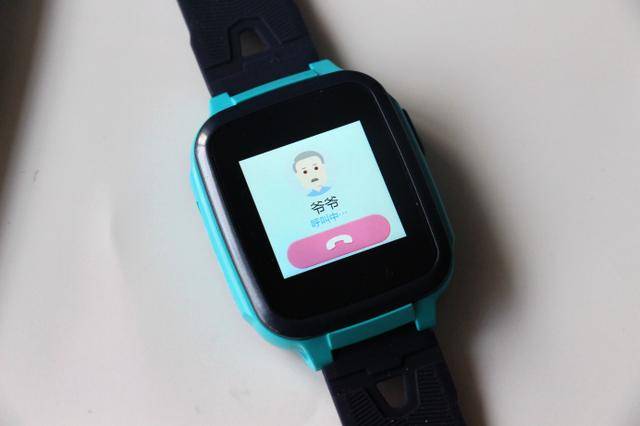 ai智能八重定位,保障孩子出行安全:360儿童手表se5