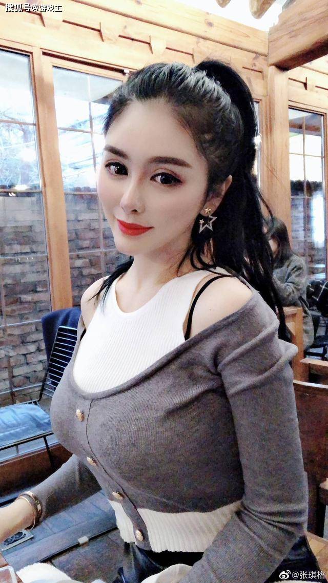 主播一姐张琪格退出后现在人气跌回百万,重新做回老本行