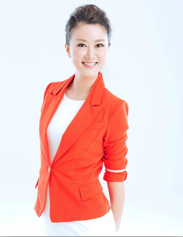 主持栏目包括:东方卫视《梦想改造家》,上海电视台《新闻坊》,《筑家