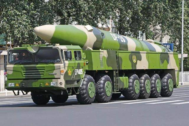中国才得以解决这一问题,并发展出了一系列自己的导弹运输车,而中国与