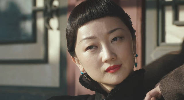 新世界:柳爷穿吊带邀请铁林跳热舞,宝慧吃醋却遭反扇:你不行