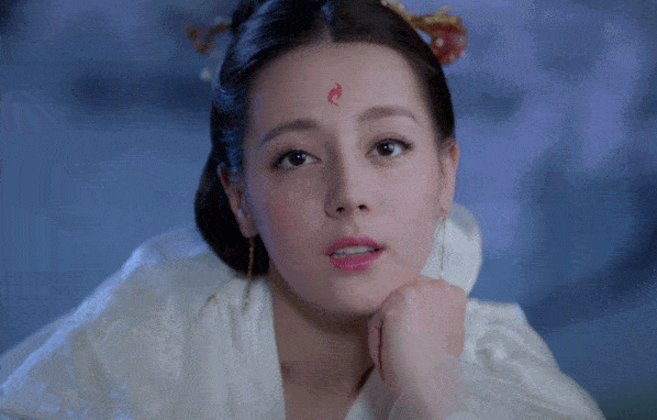 由迪丽热巴和高伟光领衔主演的《三生三世枕上书》正在热播,看过原著