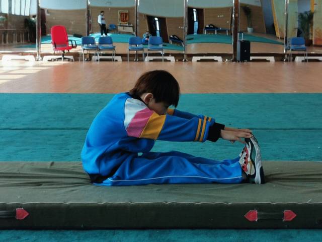 非常时期,非常关爱 // 五一小学体育老师来教你运动啦