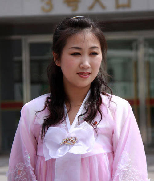 朝鲜美女惊艳全场图片