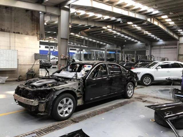 w221的重生之路 让一辆鹰眼奔驰s亮丽如新需要几步?