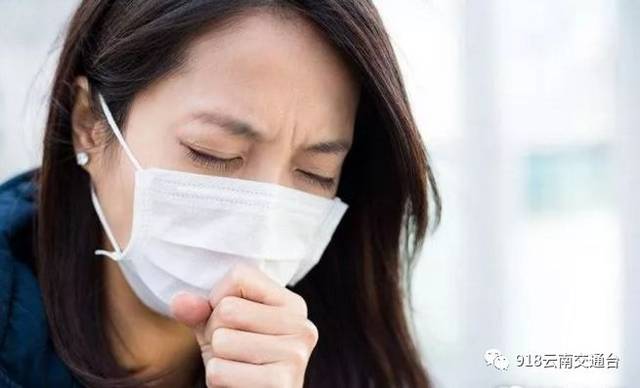 昆明两市民因咳嗽,发烧到医院就医,转发热门诊后被诊断为